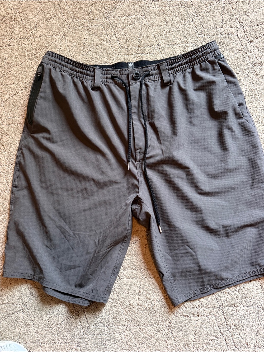 Volcom Men's Grey Elastic Waist Hybrid Shorts